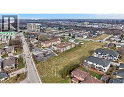 1061 VANSICKLE Road N UnitNo. 303B - 32
