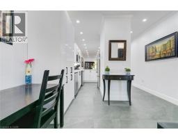 33 PANORAMA Way - 10