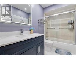 33 PANORAMA Way - 33