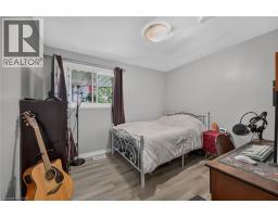 251 MACKENZIE Crescent - 23