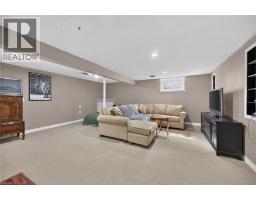 251 MACKENZIE Crescent - 29