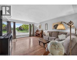251 MACKENZIE Crescent - 9