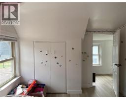 191 QUEEN Street N - 18