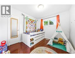 546 MOHAWK Road E - 14