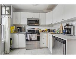 26 VINE Street S - 6