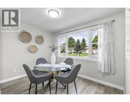 17 FAIRVIEW Crescent - 10
