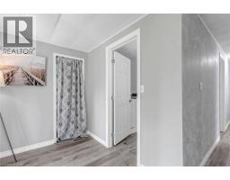 17 FAIRVIEW Crescent - 20