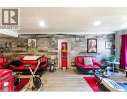 1745 KING Street E - 15