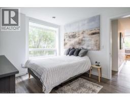 479 CHARLTON Avenue E UnitNo. 204 - 15
