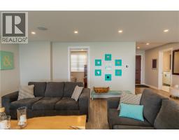 2118 LAKESHORE Road - 19