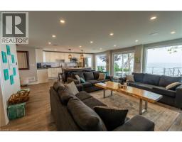 2118 LAKESHORE Road - 8
