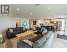 2118 LAKESHORE Road - 9