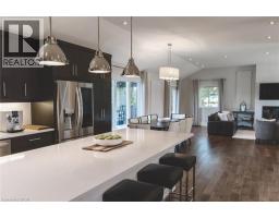 115 KENNEDY Road - 14