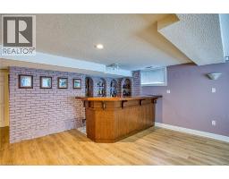 22 BURT Court - 34