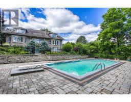 22 BURT Court - 43