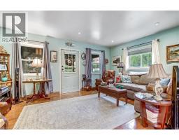 164 HEAD Street N - 6