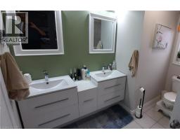 1502 CAEN Avenue - 11