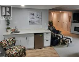 1502 CAEN Avenue - 22