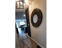 1502 CAEN Avenue - 3