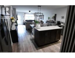 1502 CAEN Avenue - 4