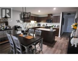 1502 CAEN Avenue - 7