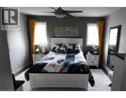1502 CAEN Avenue - 8