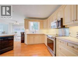 54 STONEGATE Drive - 11