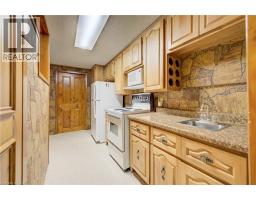 54 STONEGATE Drive - 33