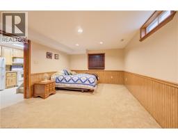 54 STONEGATE Drive - 35
