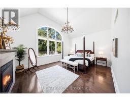 1098 LAKESHORE Road W - 17