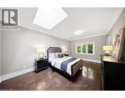 1098 LAKESHORE Road W - 21