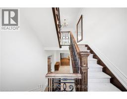 1098 LAKESHORE Road W - 26