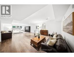 1098 LAKESHORE Road W - 32