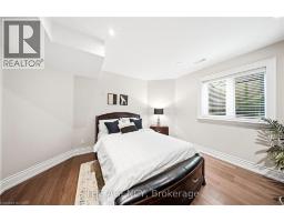 1098 LAKESHORE Road W - 34