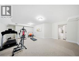 1098 LAKESHORE Road W - 36