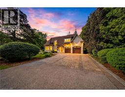 1098 LAKESHORE Road W - 4