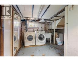 35 BASIL Avenue - 17