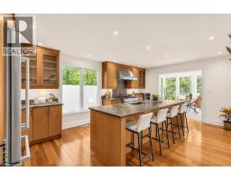 59 PARK Road S - 17