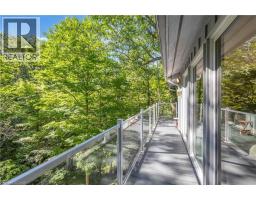 59 PARK Road S - 23