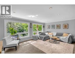 59 PARK Road S - 31