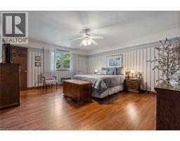 7 THOMSON Road - 18