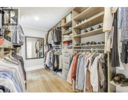 21 CHISHOLM Street - 22