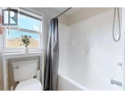 658 MORTIMER Drive - 26