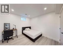 28 DUNSMORE Gardens - 46