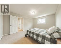 39 PARKWOOD Crescent - 31