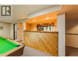 39 PARKWOOD Crescent - 39