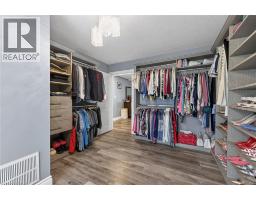 9 WEST Street N - 25