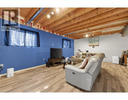9 WEST Street N - 28