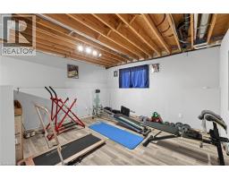 9 WEST Street N - 33
