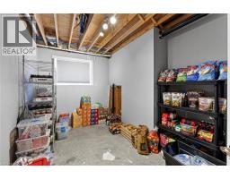 9 WEST Street N - 34